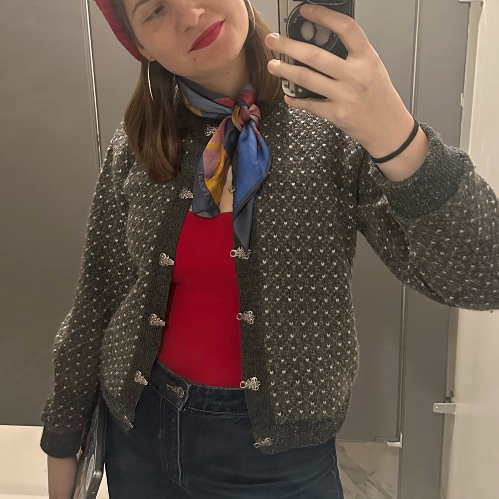 L.L bean Norway sweater with silver clips